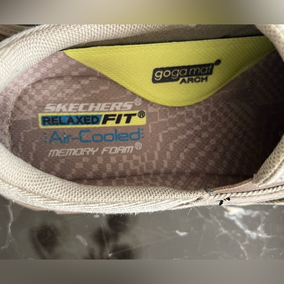 New w/o box men’s Sketchers Relaxed Fit Respected - Fallston. Size 11. Taupe. - Picture 10 of 12